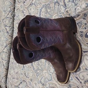 Girls Durango boots.